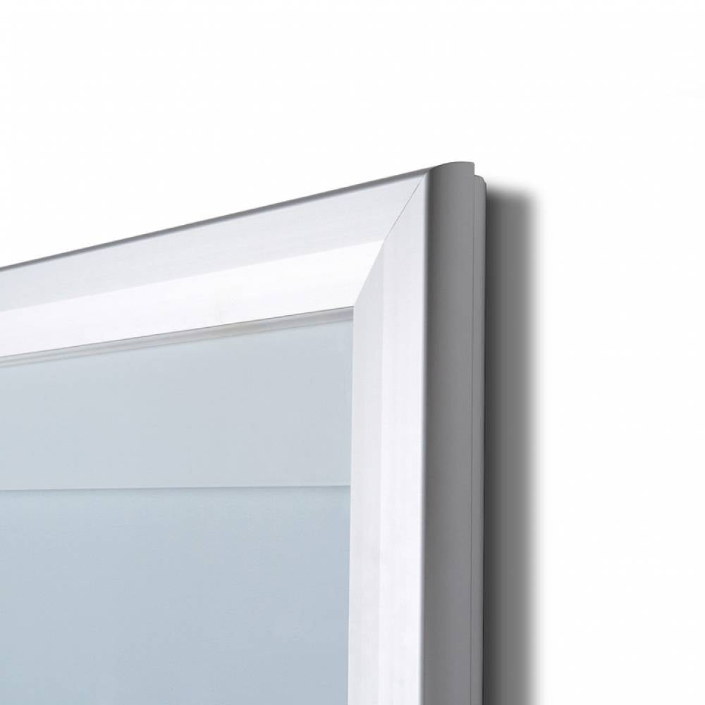 Vitrine publicitaire extérieure éclairée